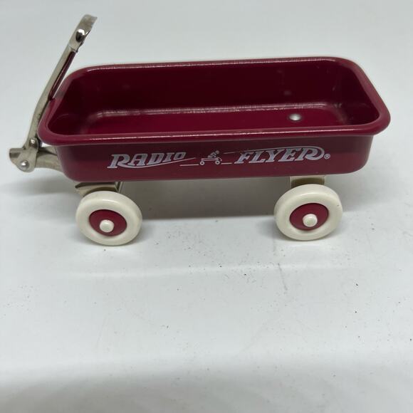 Radio Flyer wagon in EUC Barbie size 4” - Picture 1 of 8